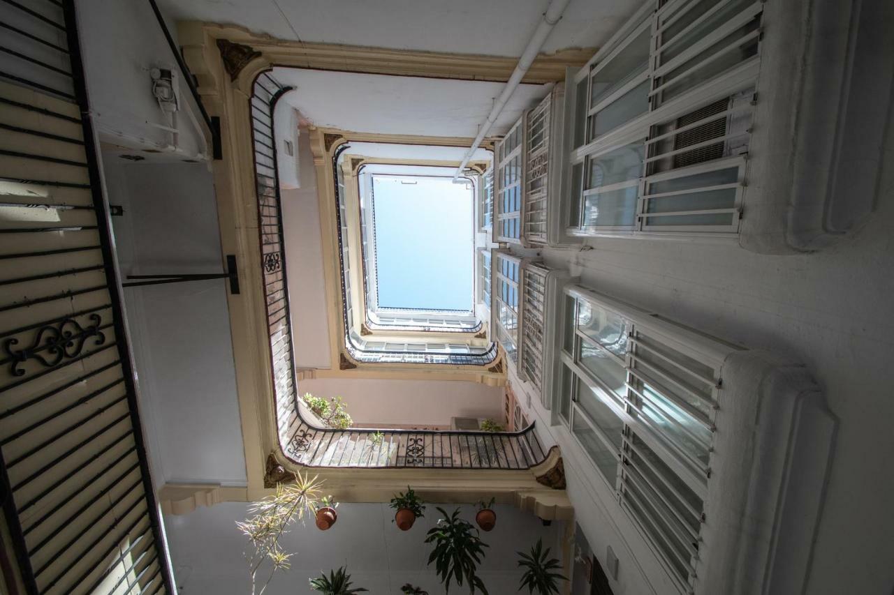 Appartement Apartamento Aires Mediterraneos à Cadix Extérieur photo